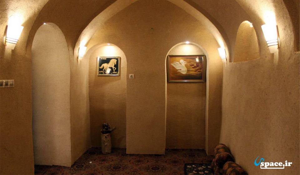 نمای اتاق اقامتگاه بوم گردی لامردون واقع در گتوند خوزستان